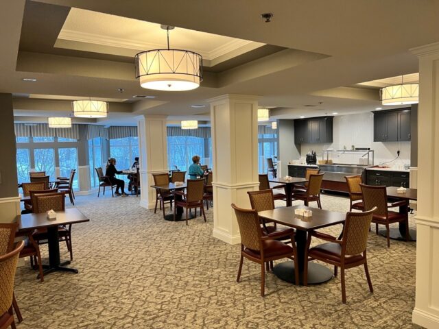 Pictures of the newly renovated dining room, lobby, and sitting area at The Regent of Burnsville