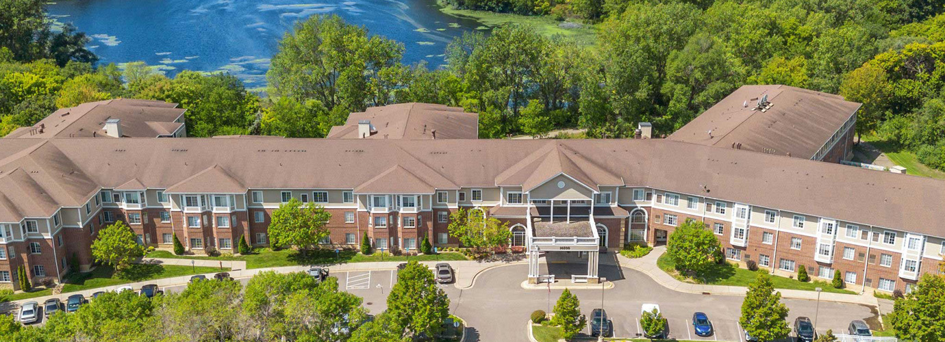 Picture of The Regent building which is next to Lake Earley